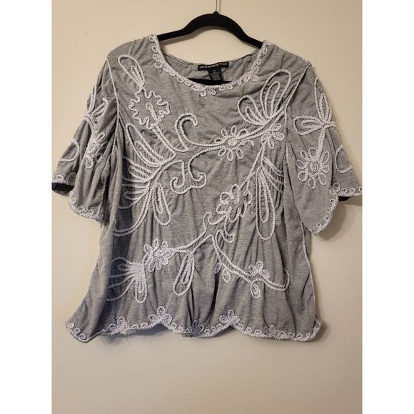 Lauren Michelle Woman Gray Floral Embroidered Top Women Size 3X Date Night - Picture 1 of 6